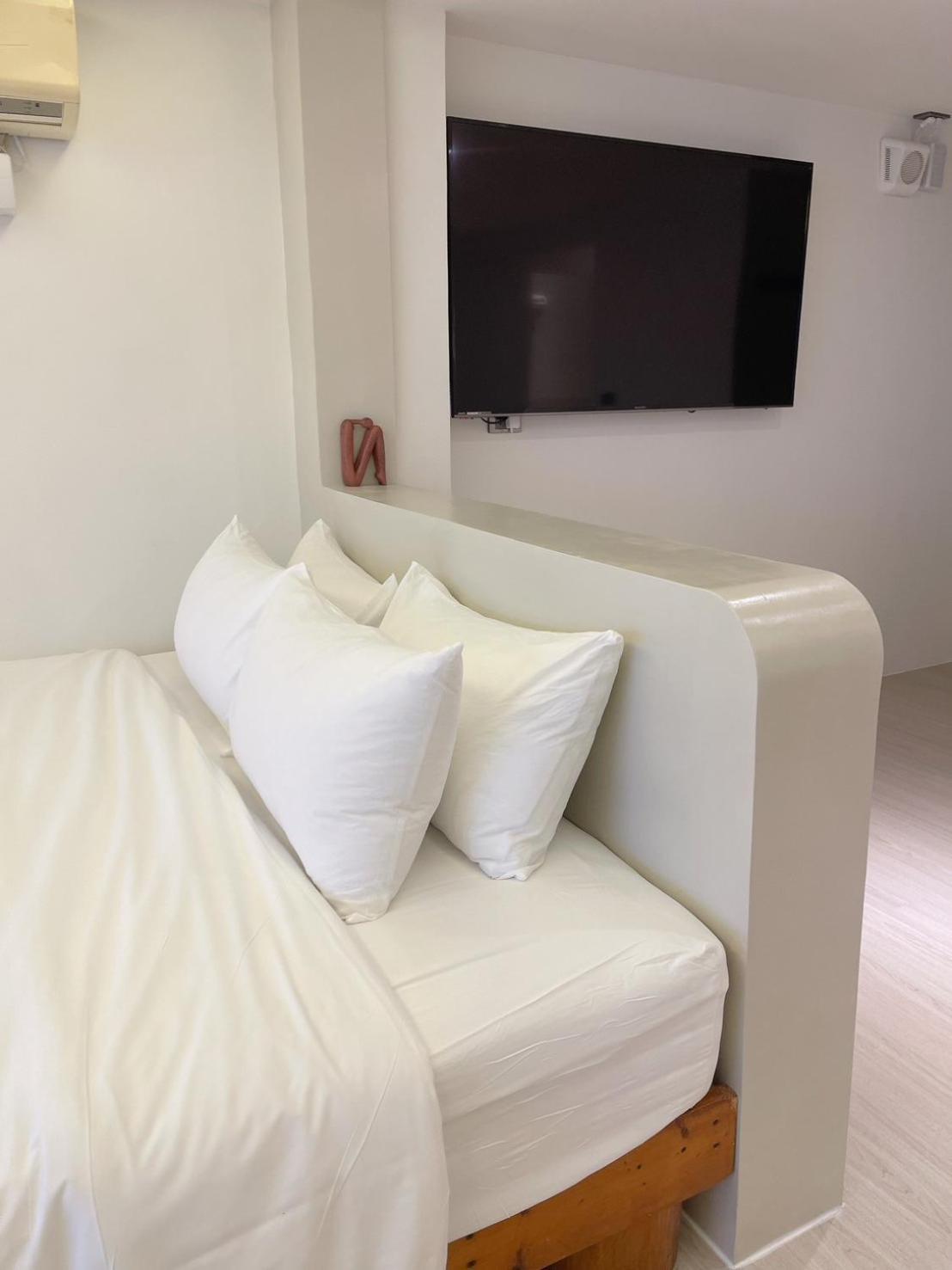 Far Falla Hotel Nanwan Exteriör bild